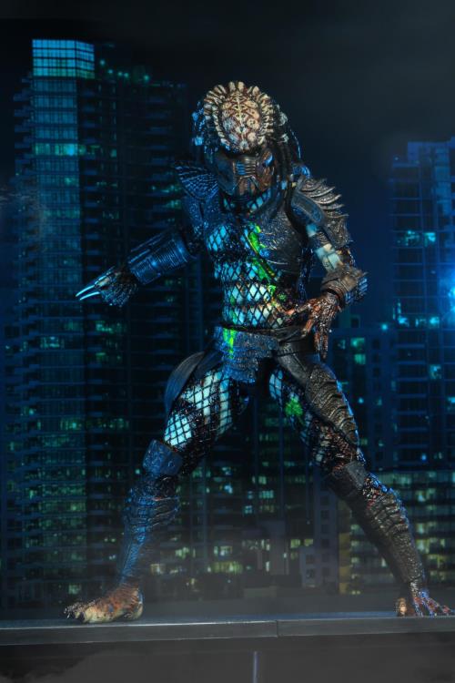 Predator 2 Ultimate Battle-Damaged City Hunter Action Figure