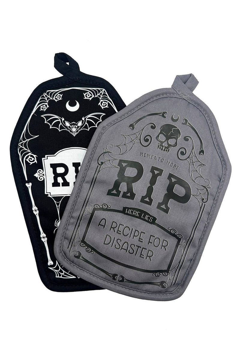 Cemetery Pot Holders Set