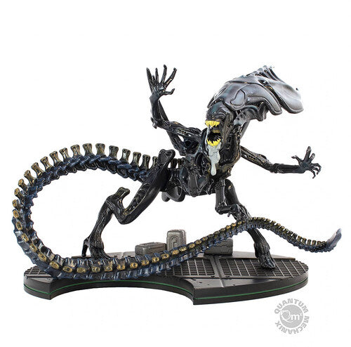 Quantum Mechanix QMx - Alien - Alien Queen 7" Q-Fig Max Elite Figure