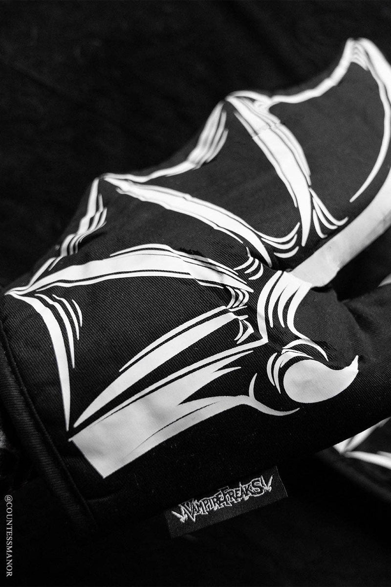 Batwing Oven Mitts [Set of 2]