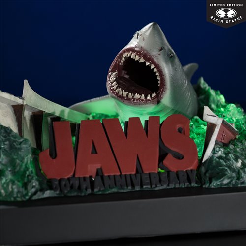 Jaws 50th Anniversary Light-Up 1:48 Scale Resin Statue McFarlane Movie Maniacs
