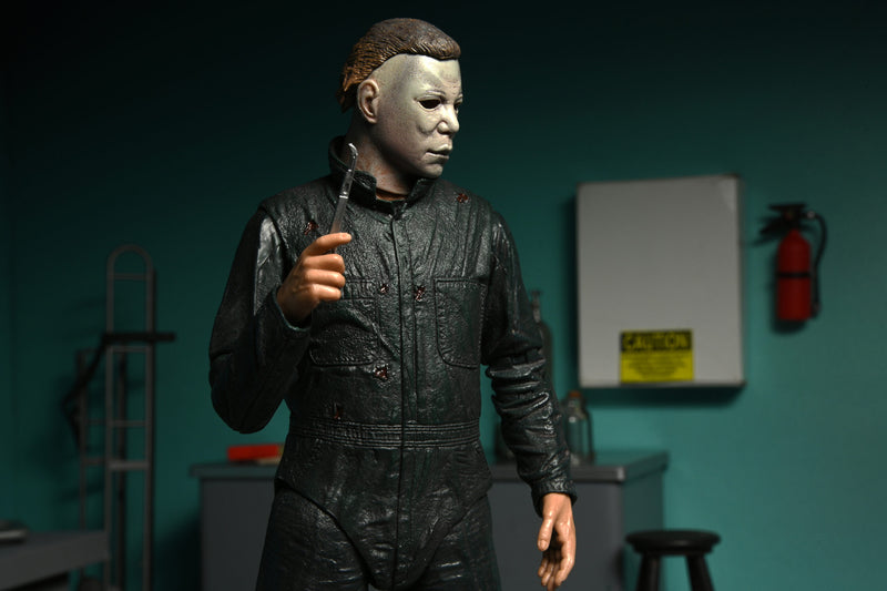 Halloween 2 – 7″ Scale Action Figure – Ultimate Michael Myers & Dr Loomis 2-Pack