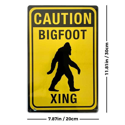 Bigfoot Crossing Tin Sign – 20x30cm Decorative Metal Wall Art – Fun Outdoor & Indoor Décor
