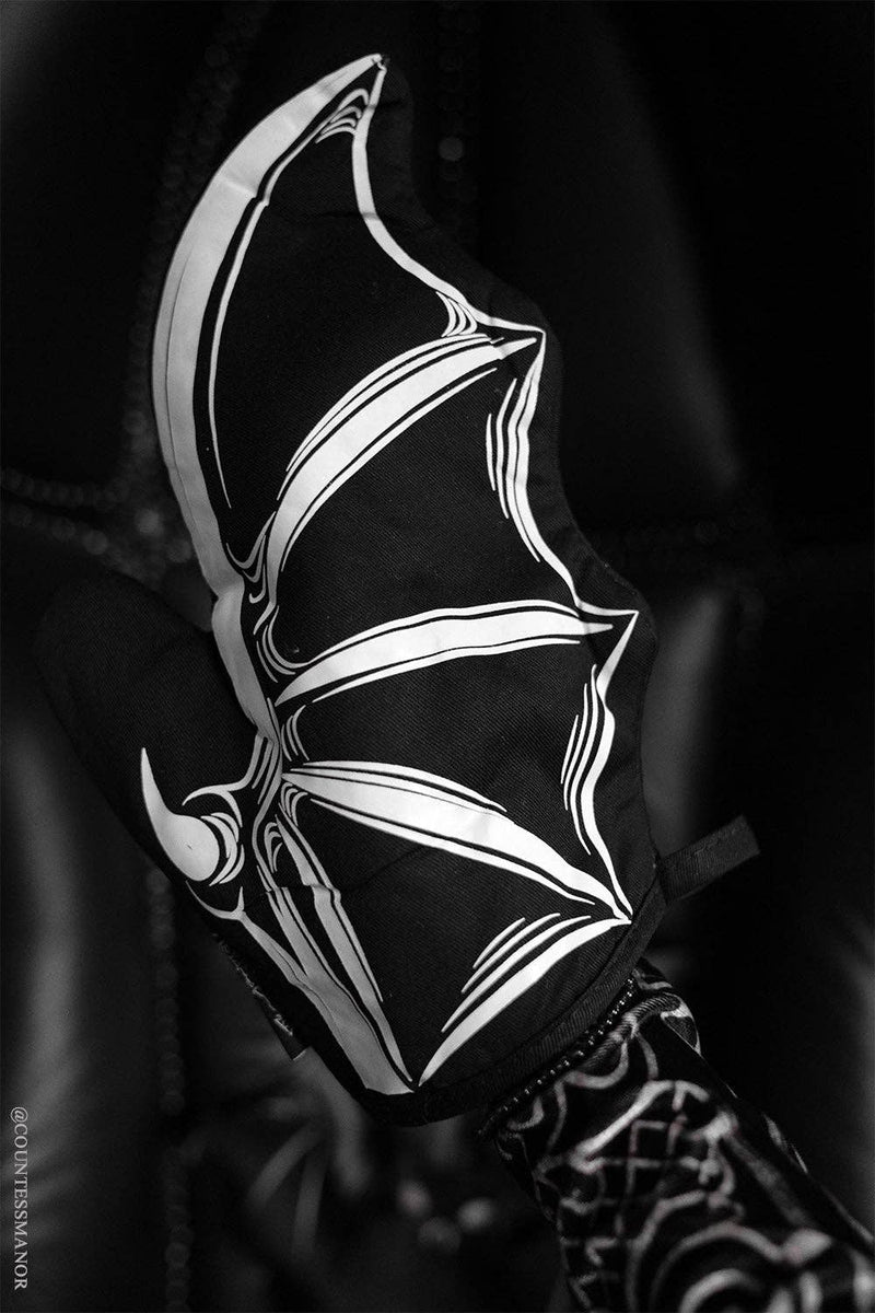 Batwing Oven Mitts [Set of 2]