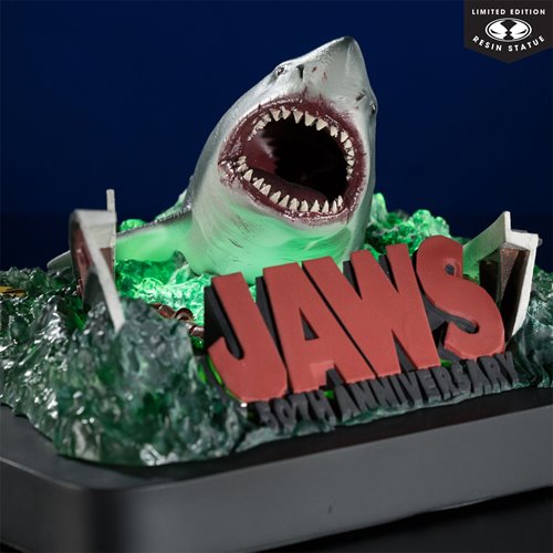 Jaws 50th Anniversary Light-Up 1:48 Scale Resin Statue McFarlane Movie Maniacs