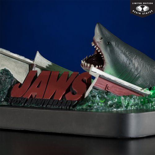 Jaws 50th Anniversary Light-Up 1:48 Scale Resin Statue McFarlane Movie Maniacs