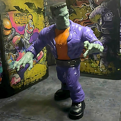 Monster Masters Frankenstein w/Removable Skull Cap